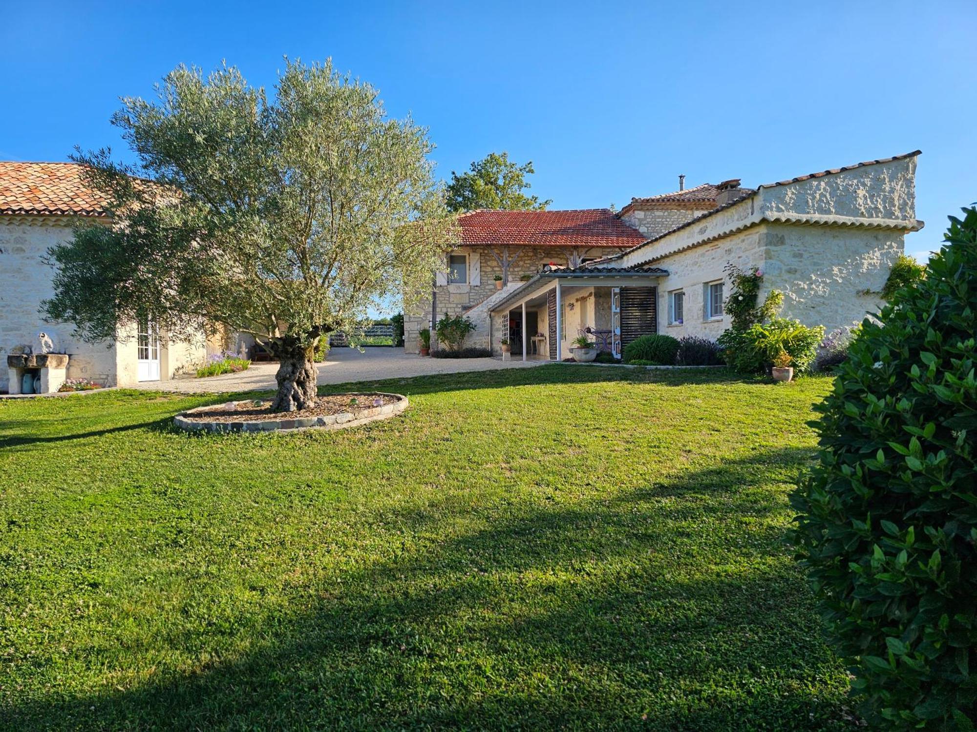 Le Gite Du Souffle Des Anges Sauveterre  Exterior foto